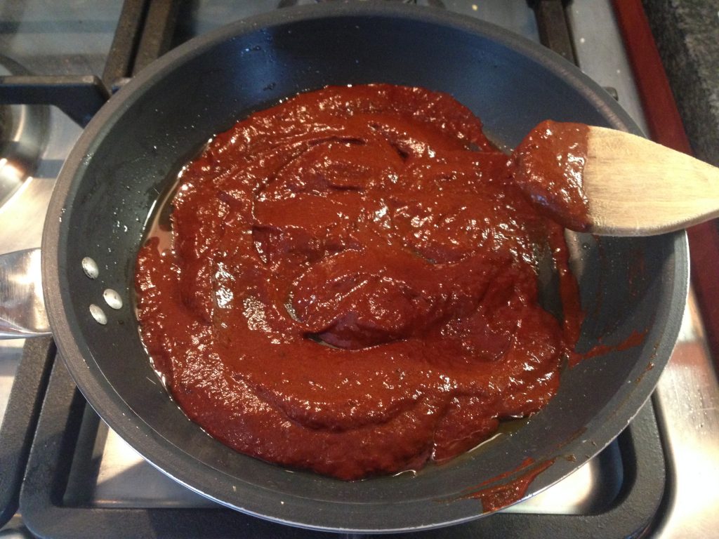 Frying chilli sauce