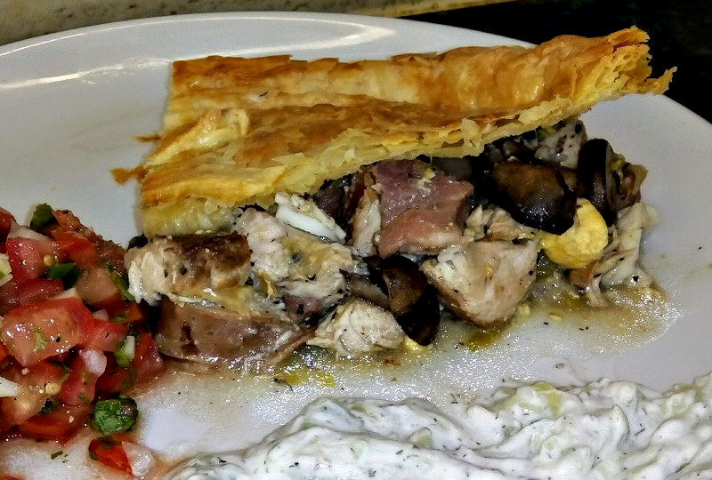 Smokedchickenandpancettapie